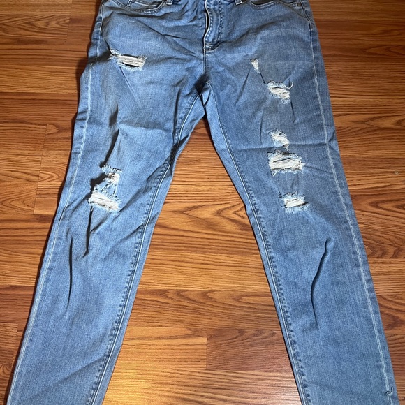 Two by Vince Camuto Light Blue Distressed Boyfriend Jeans - Picture 1 of 4